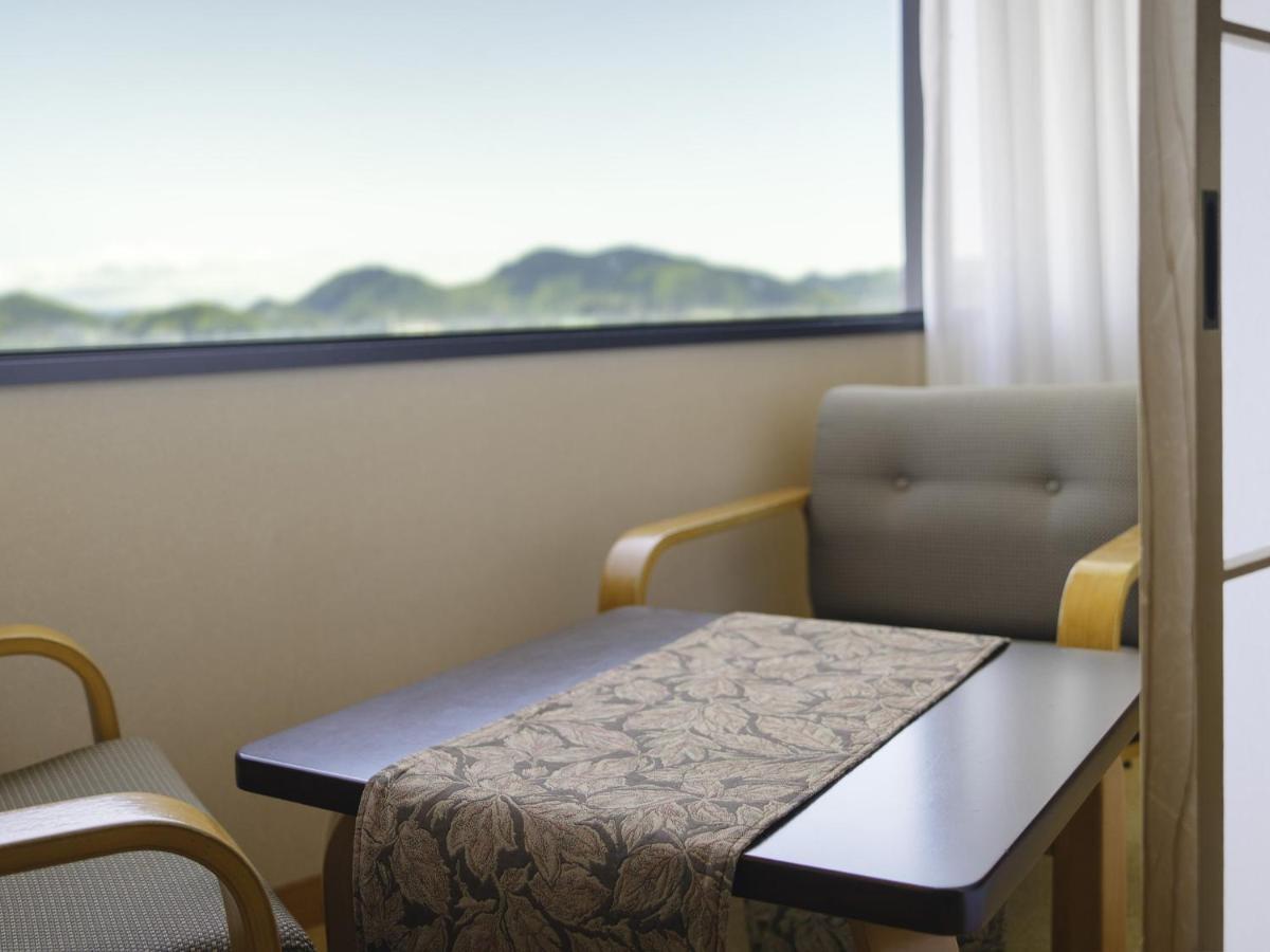 Chres Hotel Kōchi Buitenkant foto