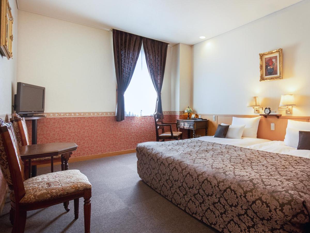 Chres Hotel Kōchi Buitenkant foto