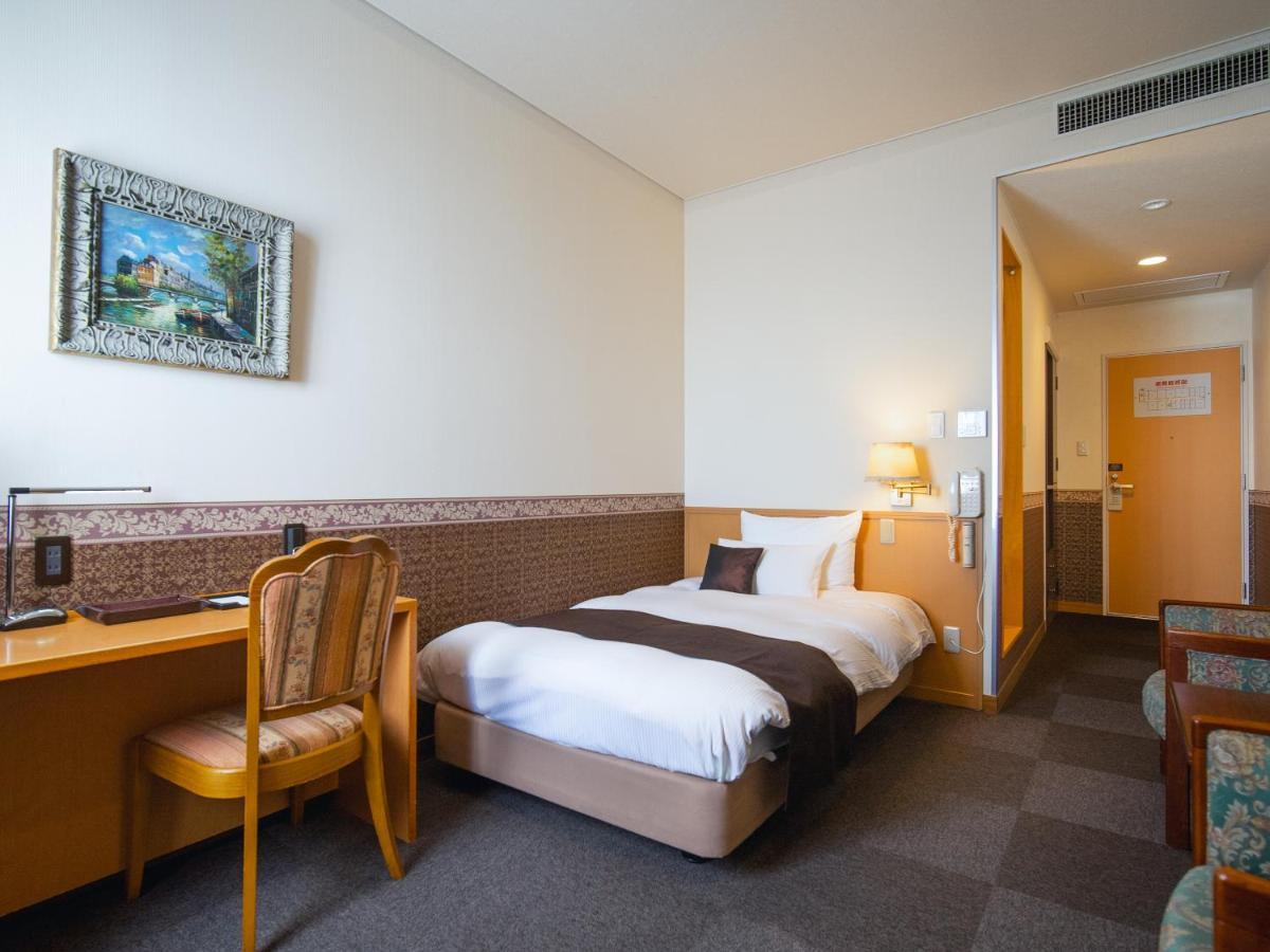 Chres Hotel Kōchi Buitenkant foto